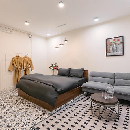 האנוי Delapong Homestay - 50M To Hoan Kiem Lake מראה חיצוני תמונה